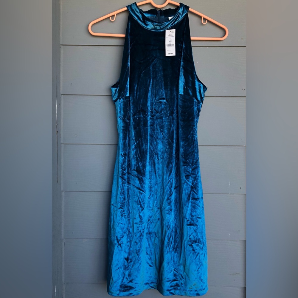 WHBM - White House Black Market XS Size N.W.T. Elegant Blue Velvet Dress.‎